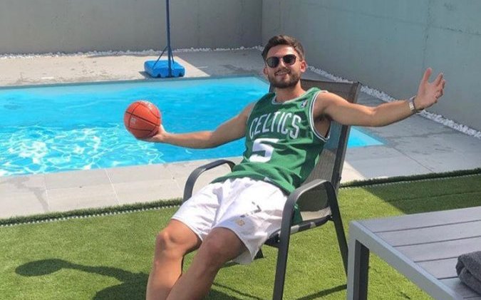Image for Happy bhoy Roberts enjoys a Beautiful Sunday in the sunshine