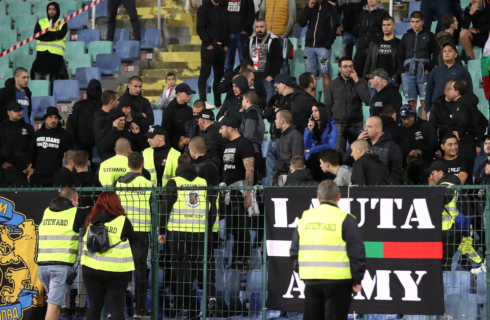 Bulgaria fans