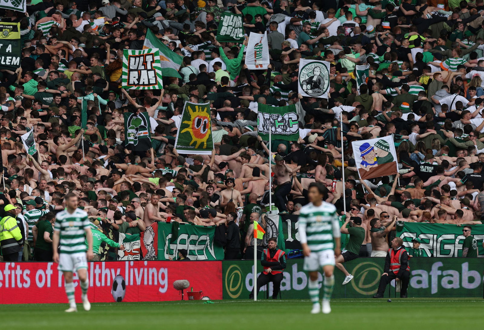 Watch As Celtic Fans Kick-off Their Title Party In Glasgow City Centre ...