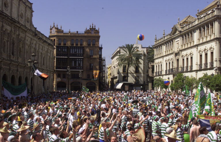 CELTIC SOCCER FANS FILL A SQUARE IN SEVILLE BEFORE UEFA CUP FINALAGAINST PORTO.