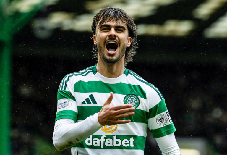 Jota, Celtic, Record