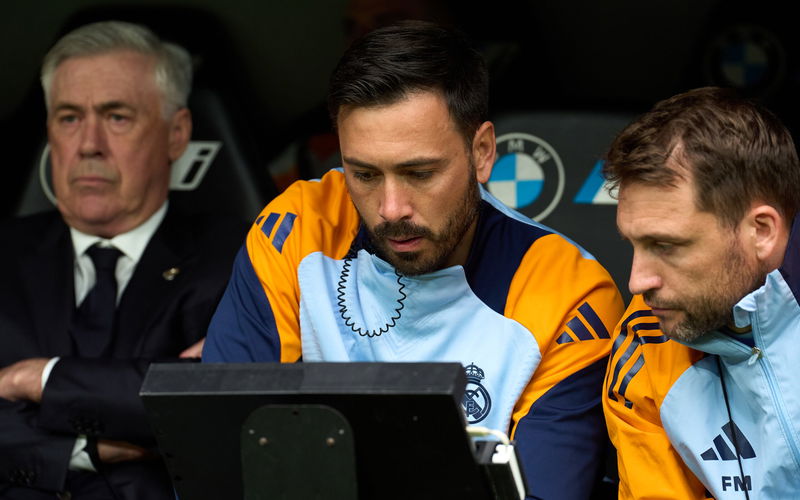 Image for ‘Sha* it from Rodgers’ ‘Wee Barry’s back in the frame’ ‘Absolutely bottled it’ Reaction as Ancelotti snubs Ibrox offer